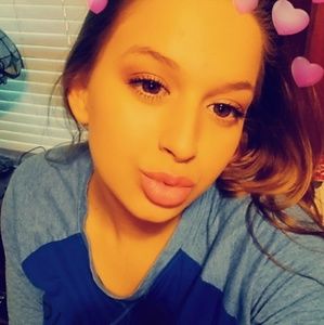 Meet your Posher, Abigail